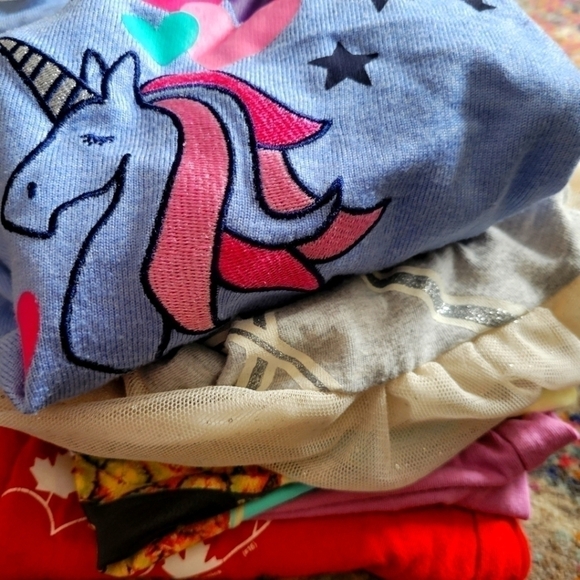 Mystery box of girls clothes - Picture 2 of 2